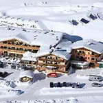 Otel Der Grubacher 4*