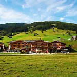 Der Grubacher Otel 4*